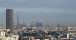 몽파르나스 타워와 에펠탑의 원경
