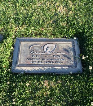 어니 코박스의 묘소, 포레스트 론 할리우드 힐스