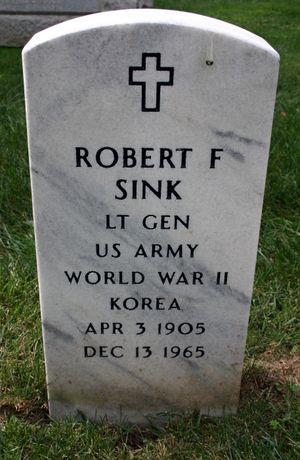 알링턴 국립묘지에 있는 로버트 싱크의 묘비