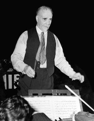 1948년 리허설 중인 비첨