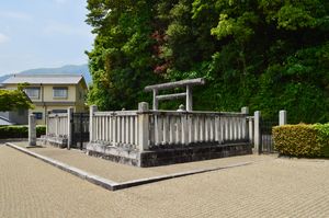 고쇼 천황 掖上博多山上陵(나라현 고세시)