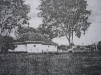 1862년부터 1908년 사이에 촬영된 시부 요새 사진이다.