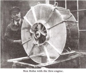 정비사 막스 한과 한스 폰 오하인의 시험 엔진 주요 부품