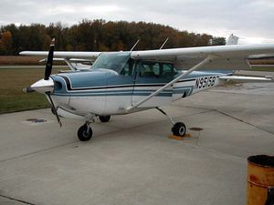 견인식 Cessna 172