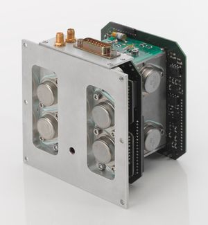 2002년에 제작된 갈릴레오 위성용 루비듐 원자 시계 시제품