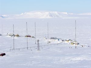 헤이스 섬의 극지 지구물리 관측소