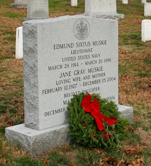 머스키의 묘비, 알링턴 국립묘지, 2007년