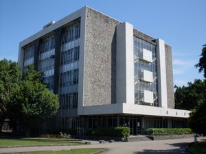 슈테 기념관(Schutte Memorial Building), 전 자연과학 도서관. 살레시오회 소속이다.