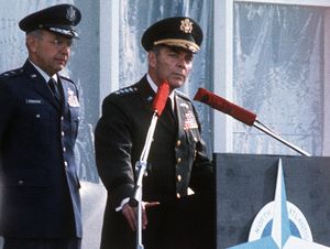 유럽 연합군 사령관으로서의 헤이그 장군 (1977년 6월 1일 촬영)