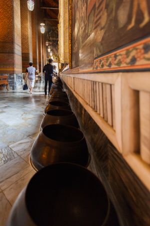 108개의 청동 그릇