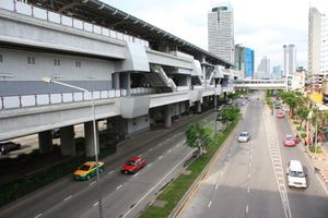 wongwian Yai역의 외관