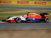 2015년 영국 그랑프리 중 레이스를 하는 윌 스티븐스