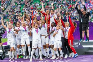 2019년 UEFA 여자 챔피언스리그 결승전 우승 세리머니