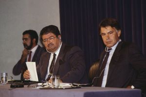 튀르구트 외잘과 펠리페 곤살레스 (Felipe González), 몬클로아 궁전(Palace of Moncloa), 1989년 9월