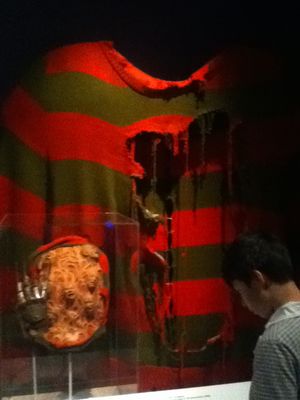 시리즈의 네 번째 영화인 엘름가의 악몽 4: 드림 마스터의 프레디 크루거 스웨터