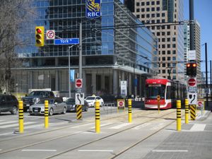 509번 하버프론트 노선은 전용 차로를 갖추고 있다.