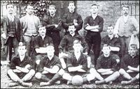 1895년 창단 당시 템즈 아이언웍스의 초기 팀 사진