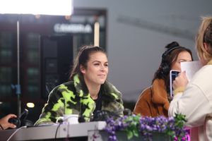 2022 NWSL 챔피언십 경기 전 저스트 위민스 스포츠 사전 경기 쇼에 출연한 오하라