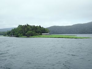 아칸호에 떠 있는 추루이섬