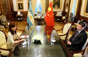 시진핑 중국 국가주석과 회담하는 페르난데스(2014년)