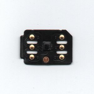 통신사 잠금이 걸린 아이폰의 네트워크 제한을 우회하는 데 사용되는 GPP 브랜드 SIM 인터포저