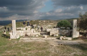 4세기 사마리아 회당의 폐허로, 사마리아 반란 후 버려진 것으로 추정됨, 키르벳 사마라