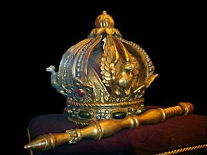 멕시코 제국 왕관의 디자인. 제2 멕시코 제국 시대 멕시코의 막시밀리안 1세의 초상화에서 볼 수 있다.