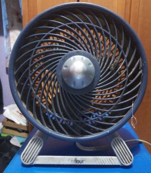 서큘레이터 (송풍기의 일종)