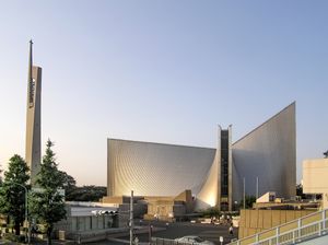 도쿄 성 마리아 대성당은 도쿄 관구 대교구의 관구청 역할을 한다.
