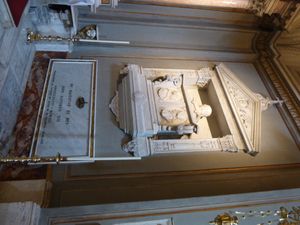 산타 마리아 인 몬세라토 데이 스파뇰리 교회의 칼리스토 3세와 알렉산데르 6세의 묘