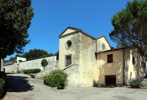 몬테르키의 산타 마리아 아 모멘타나 교회. 피에로 델라 프란체스카가 유명한 프레스코화를 그린 원래 예배당이다.