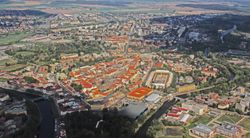 항공 사진으로 본 흐라데츠크랄로베