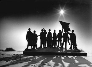 프리츠 크레머(Fritz Cremer)의 부헨발트 기념비