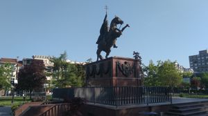 크루셰바츠에 있는 스테판 라자레비치 기념비