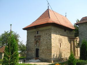 루마니아에서 가장 오래된 교회 중 하나인 성 삼위일체 교회 (1352년)