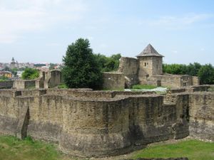 2009년 6월에 본 14세기 후반 수체아바 궁궐 요새의 낮 모습.