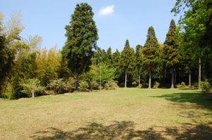 가즈사 다케다(Kazusa Takeda) 씨의 거점이었던 마리야쓰 성(기사라즈시, 지바현)의 입구(성 입구)인 고구치(小口).