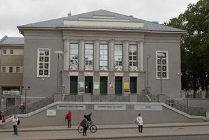 슈테판 야라츠 극장 (1925년 건립)