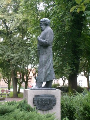 세계 최초로 위궤양 절제술을 시행한 외과의사 루드비크 리디기에르 동상