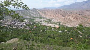 니샤푸르 동북쪽에 위치한 부잔 마을의 풍경 (2019년 4월)