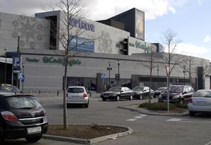 하이퍼코르(Hipercor)와 엘 코르테 잉글레스(El Corte Inglés) 매장, 마드리드(Madrid) 지역 사나두(Xanadu) 쇼핑몰