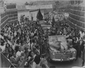 1947년 대통령 선거 유세 중인 라파엘 칼데라. 타치라주 산 크리스토발(San Cristóbal, Táchira) 도착.