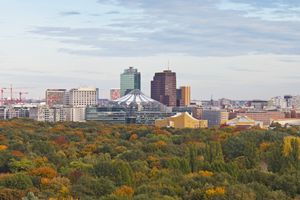 멀리서 본 포츠다머 광장