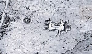 1829년 5월 모레아 원정대가 발견한 고대 올림피아와 올림피아 제우스 신전의 첫 번째 고고학 발굴 지도 (기욤-아벨 블루에와 피에르 아킬 포와르가 제작)