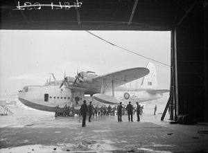 영국 연안 사령부 제10 비행대 RAAF의 쇼트 썬더랜드 Mk III. "하늘을 나는 고슴도치"라고도 불렸다.