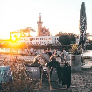 도크랜드 – 젊은 레스토랑과 술집이 있는 곳