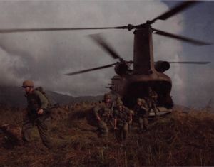1966년, 매셔 작전 중 CH-47에서 하차하는 병사들