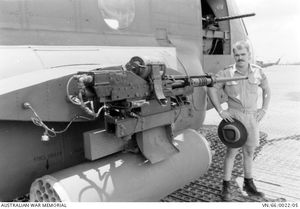 붕따우 공군기지에 있는 ACH-47A "Birth Control"