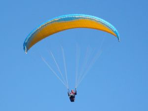 패러글라이딩
