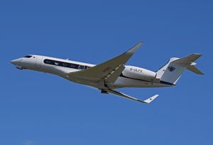 1999년, 회사는 걸프스트림 에어로스페이스(Gulfstream Aerospace)를 인수했다. 사진은 2014년 영국 브리스톨 공항(Bristol Airport)을 이륙하는 걸프스트림 G650이다.